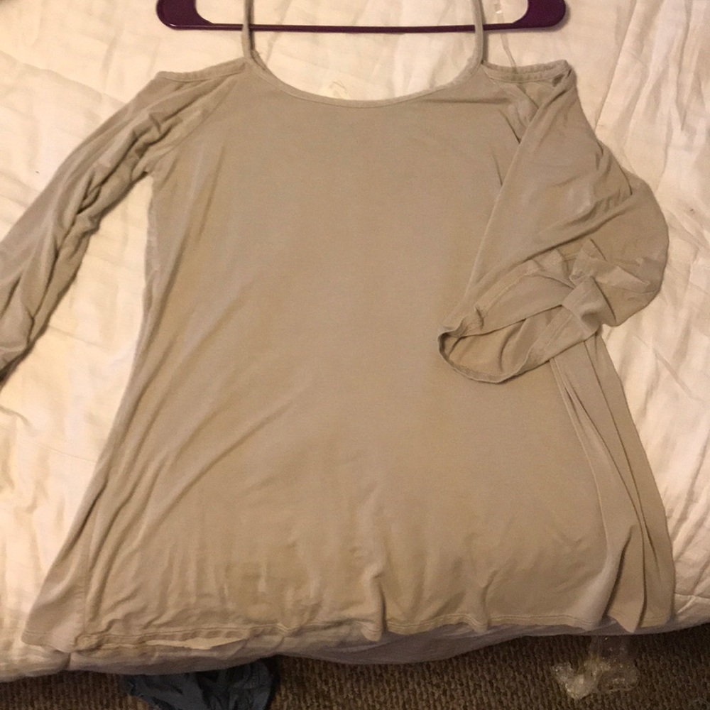 soft Cold shoulder top